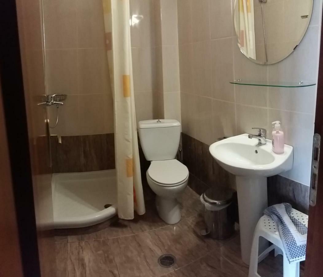 Gougousis Apartments Kaloyiros エクステリア 写真